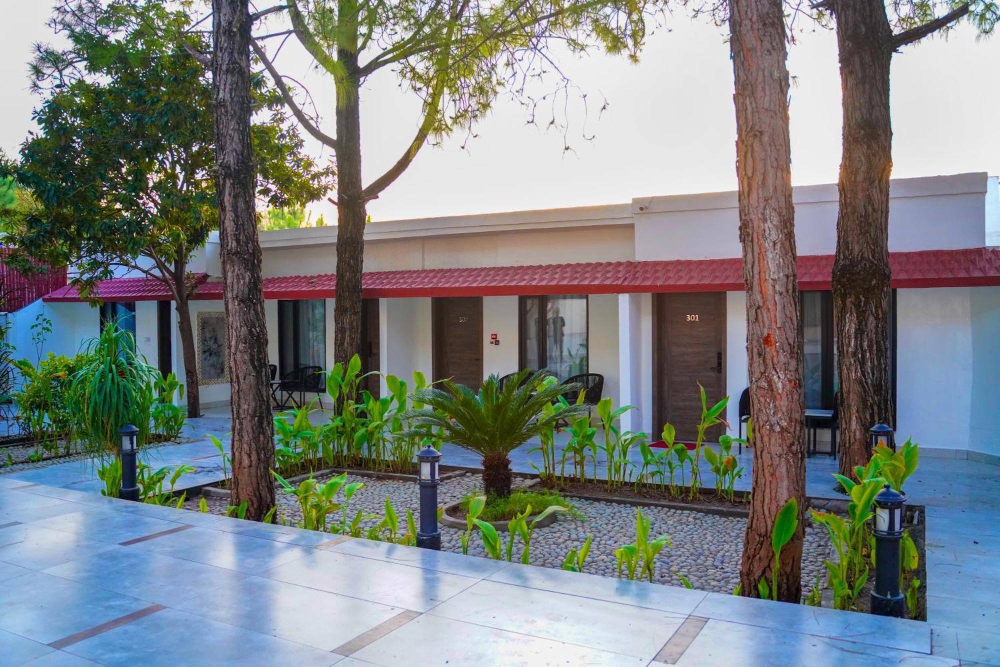 Ifq Hotel & Resort Islamabad Zewnętrze zdjęcie